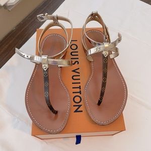 Louis Vuitton flat thong sandal